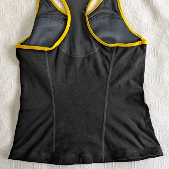 NIKE Live Strong Athletic Top Size Medium - Picture 4 of 6